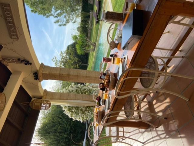 Le Patio, Chambres D Hotes Pour Adultes En Camargue, Possibilite De Naturisme A La Piscine, Aimargues Exterior photo
